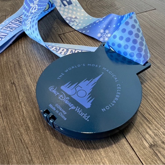 2022 RunDisney Expedition Everest 5K Medal - Picture 5 of 5